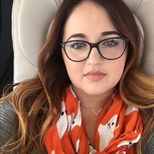 Meet your Posher, Nikki